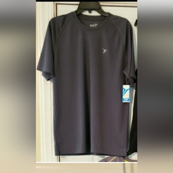 NWT OldNavy Men's Activewear shirts - Picture 1 of 3